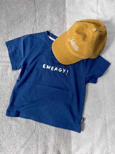 【ENERGY!｜簡約英字母莫蘭迪藍｜短T】5
