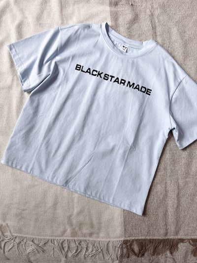 【BLACK STAR 極簡雙面印花Tee】3