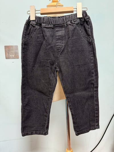 【R.G.V.A 牛仔系列◆直筒◆煙灰黑.率性後口袋拼色布｜長褲】4