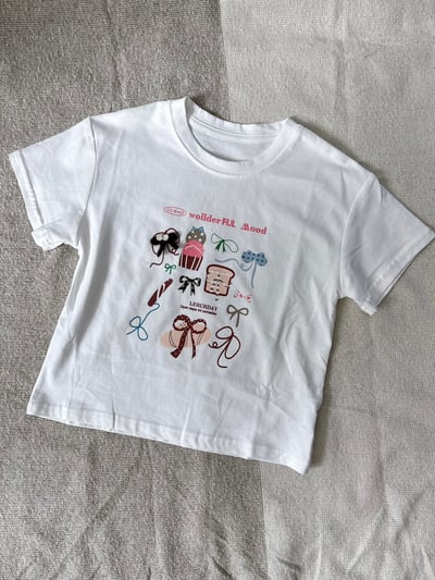 【WONDERFUL MOOD｜手繪蝴蝶結白色｜短T】4