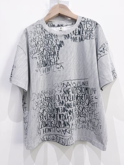 【Graffiti stripes滿版線條手寫塗鴉｜短T】1