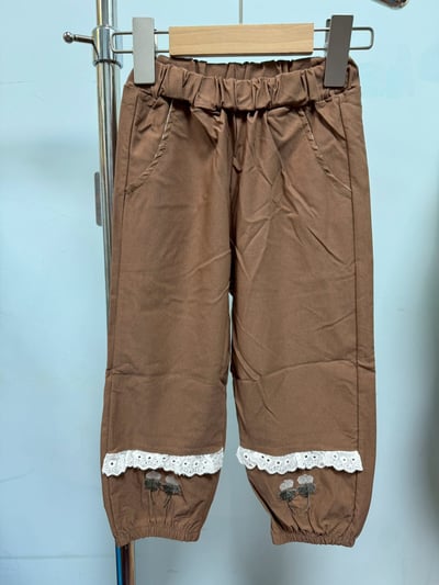 【Vintage lace 日系風◆縮口◆棕色.蕾絲甜美刺繡小花｜長褲】4