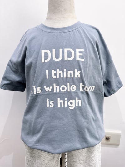 【DUDE Letter排列字母復古石灰藍｜短T】3