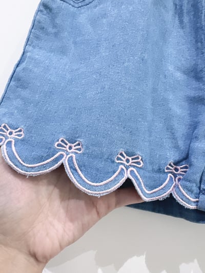 【Bow-knot褲擺刺繡蝴蝶結牛仔｜短褲】3