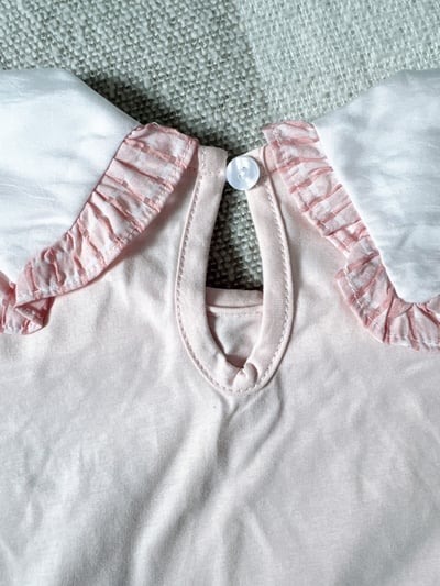 【Flower shape花邊娃娃領泡泡袖｜短T】6