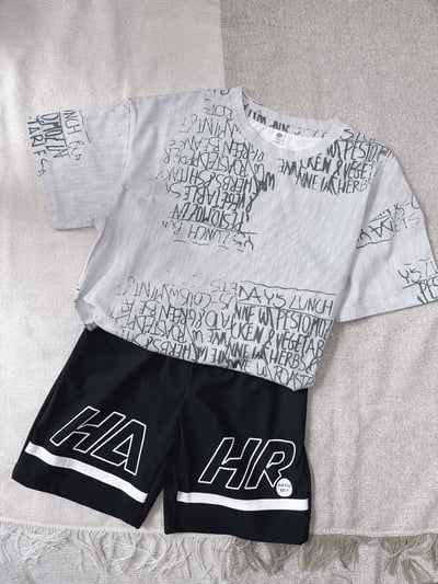 【Graffiti stripes滿版線條手寫塗鴉｜短T】4