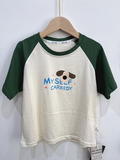 【HONE BABY｜綠色拼接袖萌狗｜短T】1