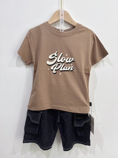 【SLOW PLAN｜美式復古感棕色｜短T】5