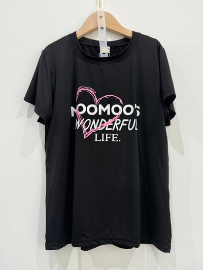 【NOOMOO’S 粉色愛心冰絲涼感｜短T】1