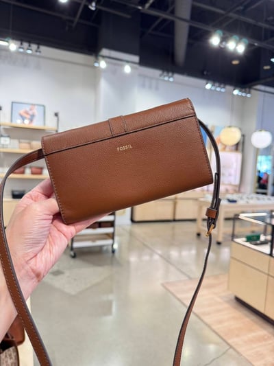 美國代購—Fossil Emery 真皮多功能WOC（已匯款訂金）2