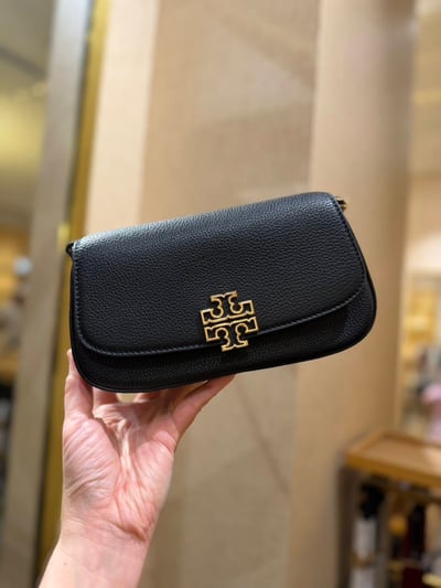 美國代購－Tory Burch Britten 荔枝紋法棍腋下包1