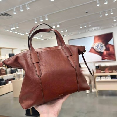 🇺🇸美國代購— Fossil 真皮水餃包焦糖色（已匯款訂金）2