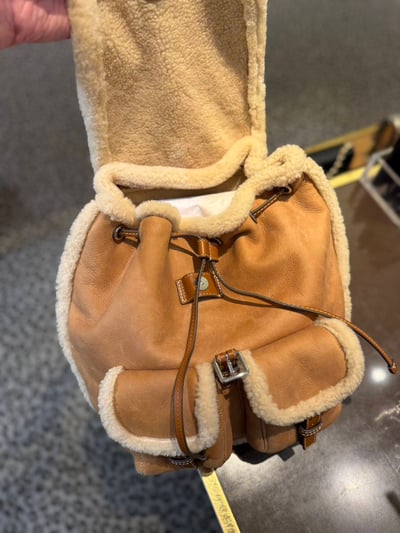 美國代購－Tory Burch 羊羔毛 × 羊羔皮 皮毛一體雙肩書包4