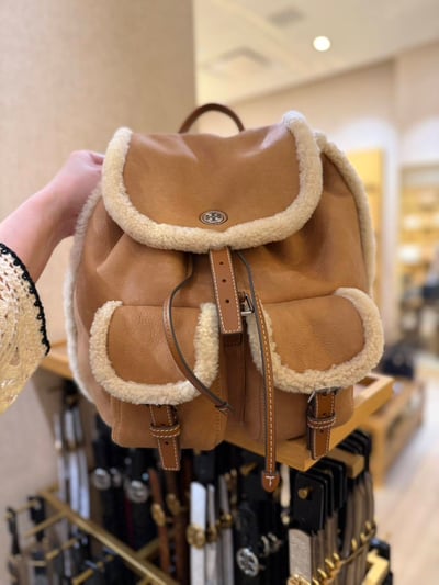 美國代購－Tory Burch 羊羔毛 × 羊羔皮 皮毛一體雙肩書包1