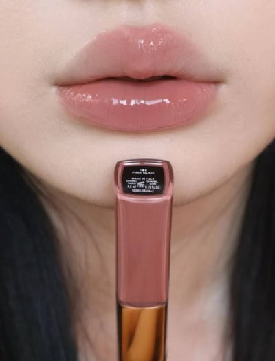 CHANEL 香奈兒 超炫耀持色唇萃 8ML2