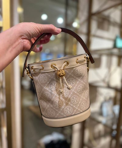 🇺🇸 Tory Burch 專櫃款 經典白色拼老花迷你水桶包（已匯款訂金）1