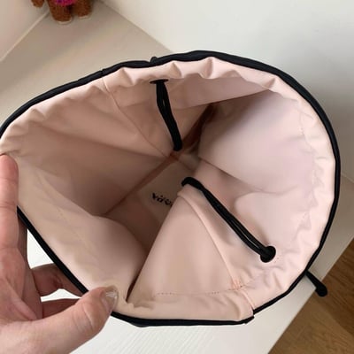 Prada 普拉達 雙面抽繩背包3