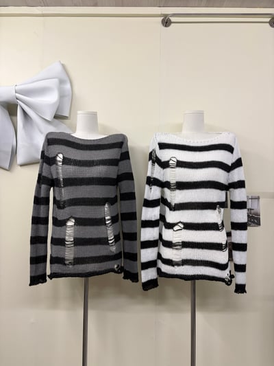 撞色條紋破洞腰身軟綿毛衣1