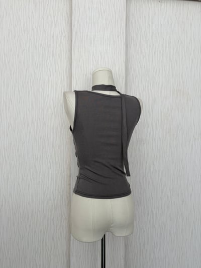 垂墜領畫墨摩卡灰超彈冰涼腰身背心(附脖圍)4
