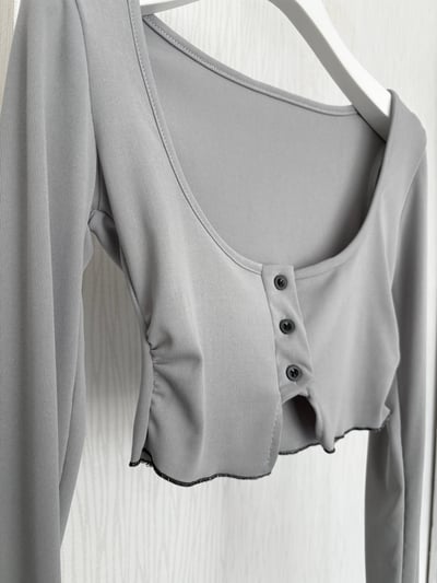 三扣黑邊超短版冰山灰彈性涼感上衣8