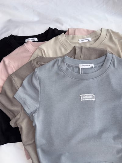 蕾絲小標軟綿短版T4