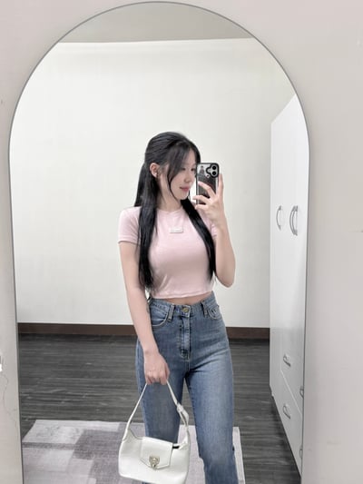 蕾絲小標軟綿短版T1