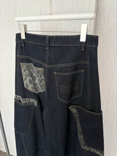 豹紋口袋原色藍牛仔彎刀褲7