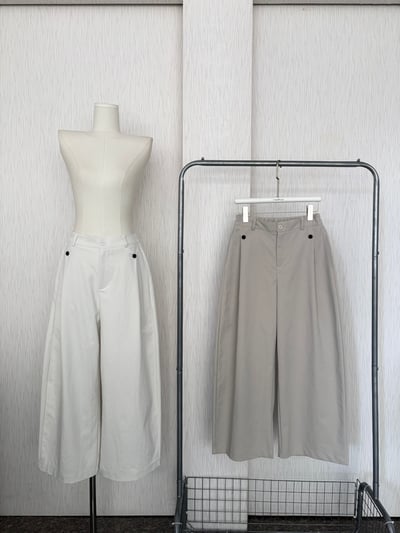 【限量】🇹🇭小個子專屬！單折黑釦弧型寬褲2