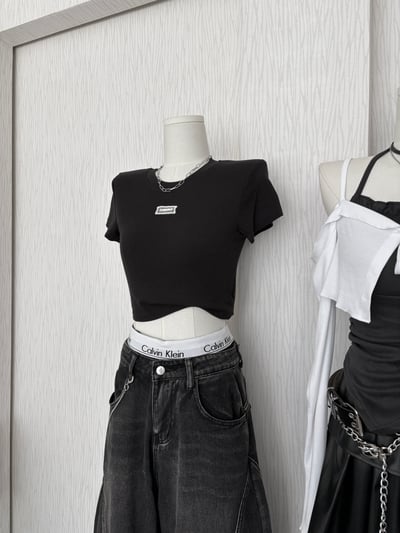 蕾絲小標軟綿短版T6