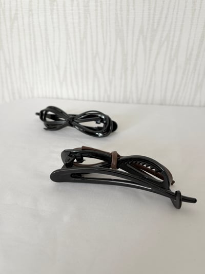 公主頭必備~皮質細蝴蝶結塑膠香蕉夾3