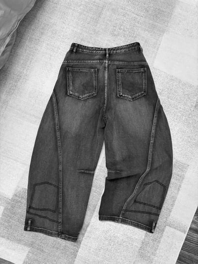 [小個友好] 美式陰影刷破水洗黑牛仔彎刀褲3