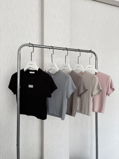 蕾絲小標軟綿短版T3