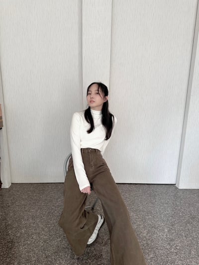 【換季特賣】薄款羊絨微立領上衣5