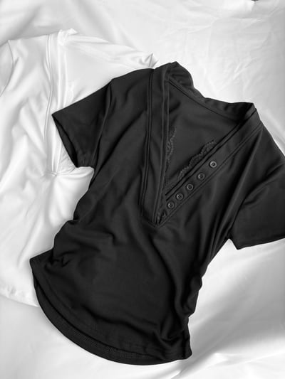 蕾絲排扣腰身下U短袖上衣5