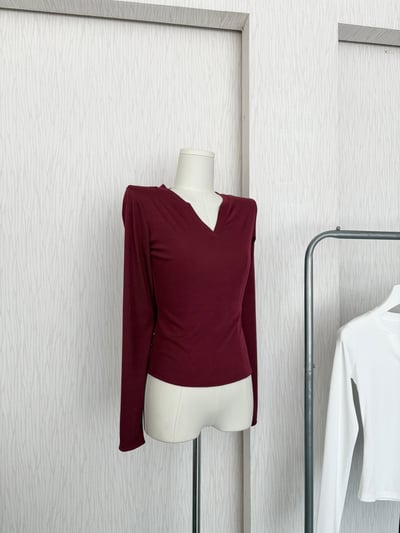 【限量現貨】春夏款 直坑紋高彈性透氣開V長袖上衣3