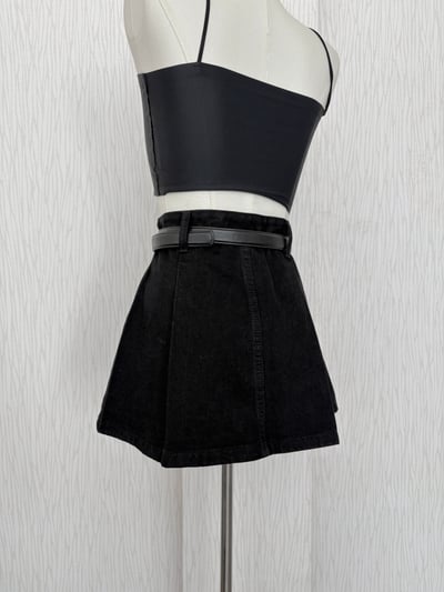 【現貨出清】黑百褶牛仔短褲裙(附皮帶)3