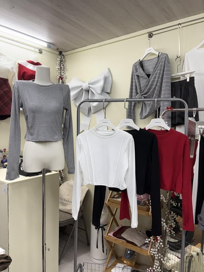 雙條個性車線腰身短版長袖上衣4