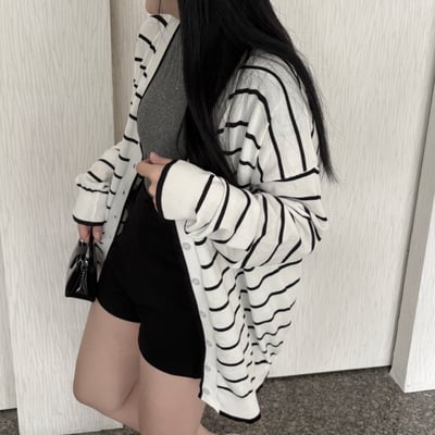 寬鬆橫條紋薄針織罩衫1