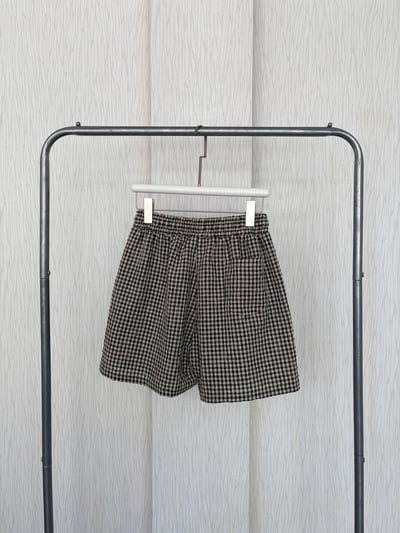 正韓🇰🇷色織棉麻黑格紋奶茶色寬鬆襯衫 鬆緊短褲7