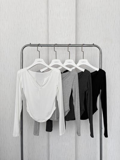 訂製款⊹軟fufu♡假排扣腰身下U長袖上衣3