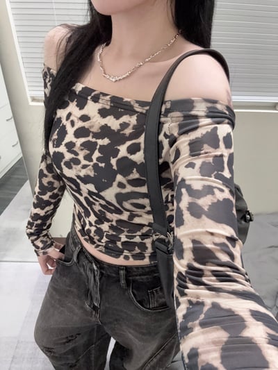 一字領豹紋雪紡上衣2