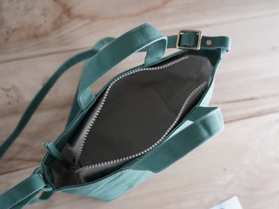 【福利品】23. Vegan純素拉鍊小托特包 湖水藍綠  5 折2