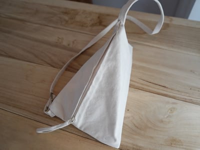 【福利品】97. 山型包 洗舊白  5折2