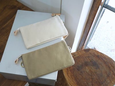 皮革五金組：簡單拉鍊小包3