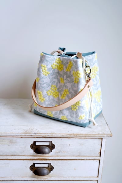 DIY材料包: 莓果刺繡 小水桶包14