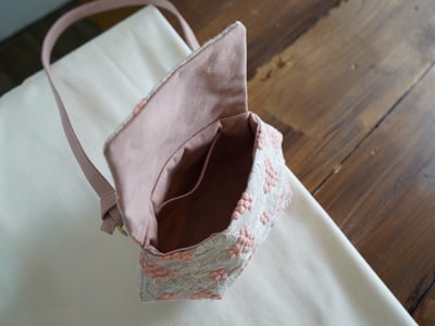 DIY材料包：莓果刺繡 小肩包13