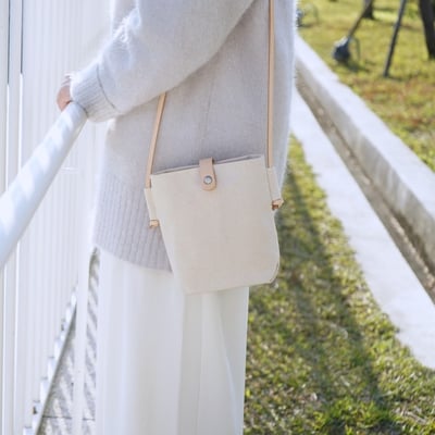 新年福袋 | 簡單斜背蠟包x皮革手環帶 1000元 |12