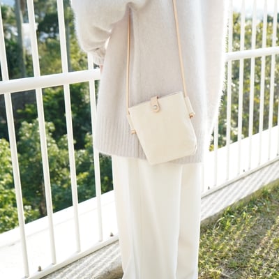 新年福袋 | 簡單斜背蠟包x皮革手環帶 1000元 |16