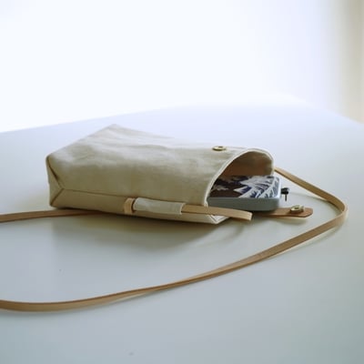 簡單斜背蠟包18