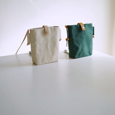 新年福袋 | 簡單斜背蠟包x皮革手環帶 1000元 |19